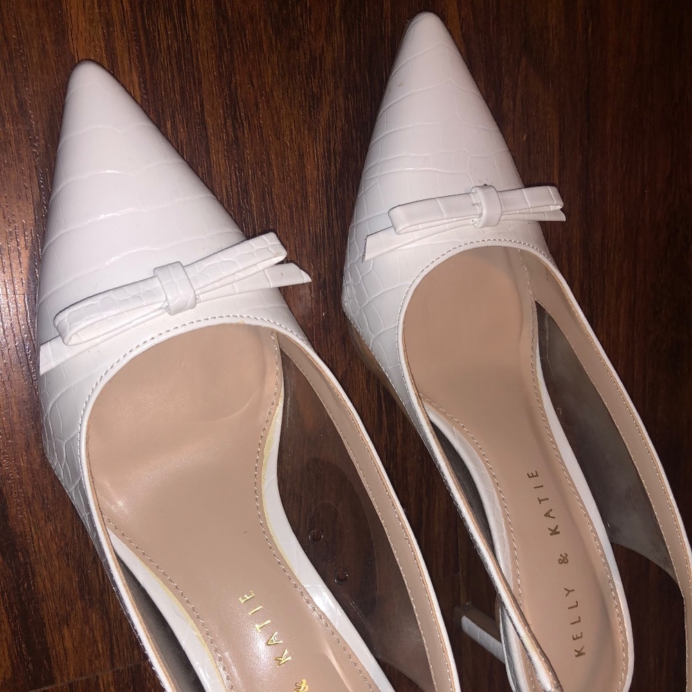 White Heels Shoes with ribbon